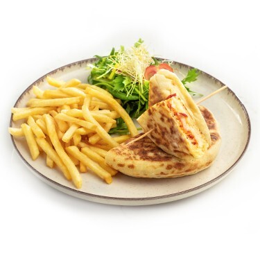 Sucuklu Ve Kaşar Peynirli Tost