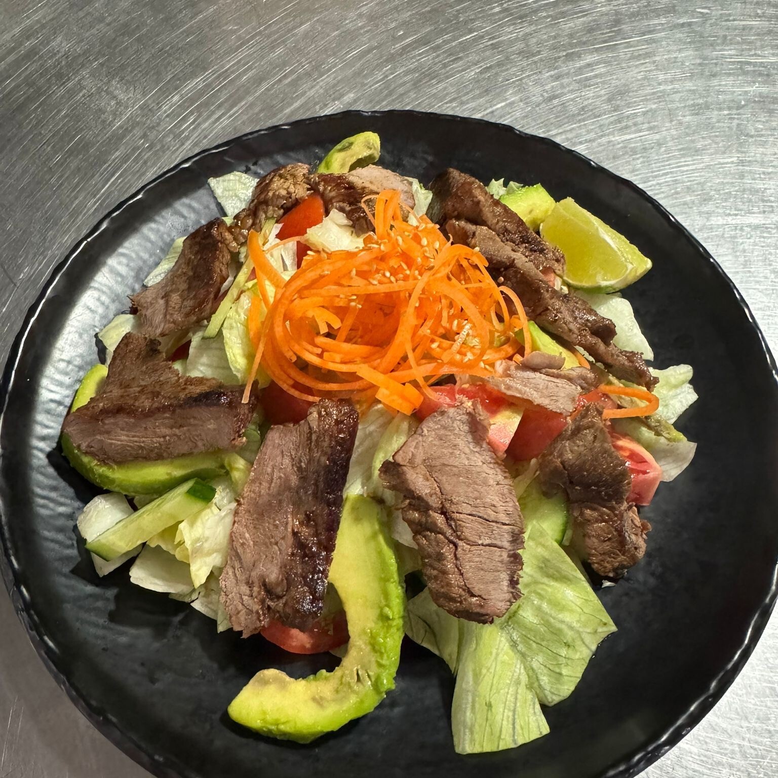 93. Teppanda Bonfile Salatası