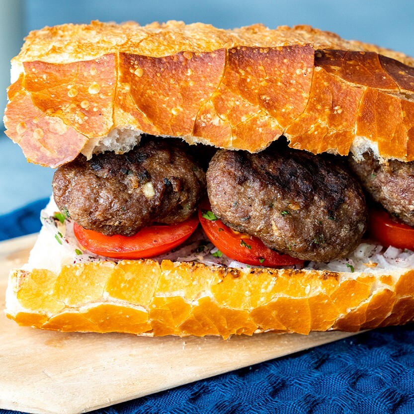 Yarım Ekmek arası köfte