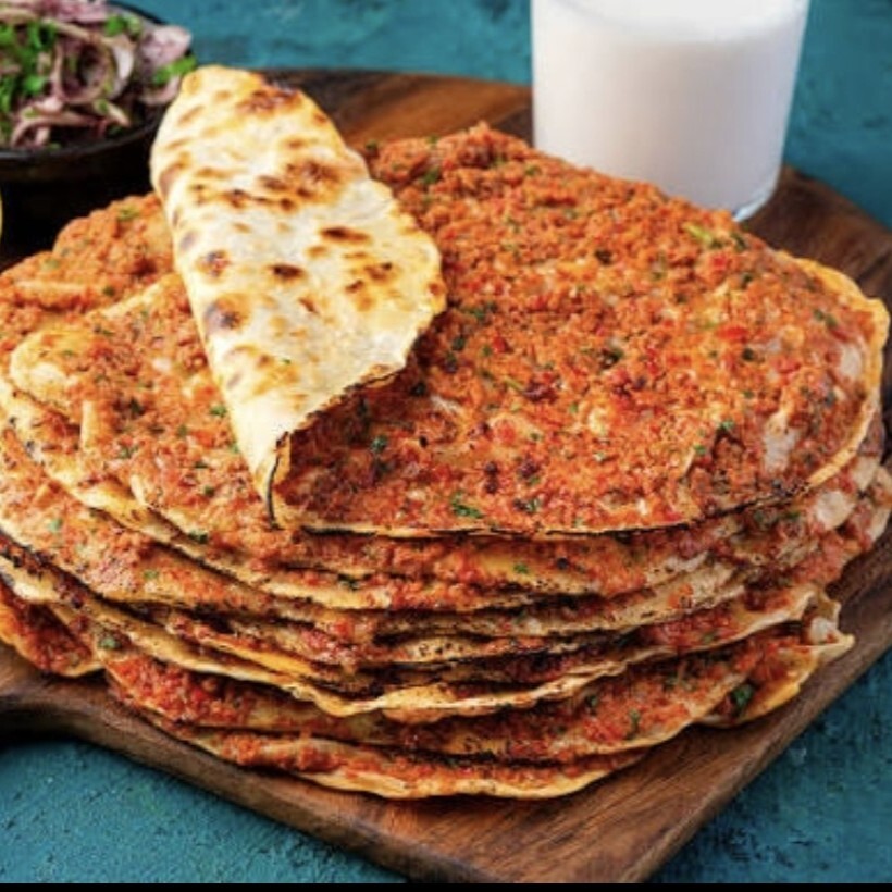10 Lahmacun + Salata + 1 Litre Ayran + 2 Kemal Paşa Tatlısı