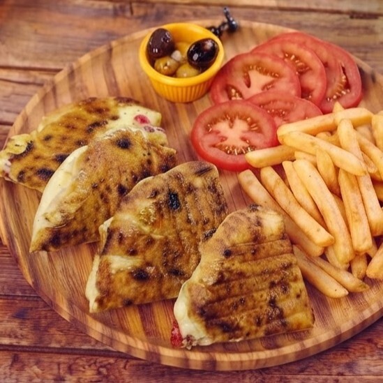 Sucuklu Yumurtalı Kaşarlı Tost