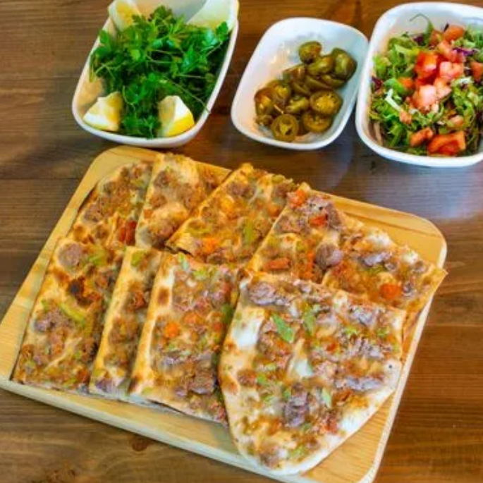 Kuşbaşılı Pide +coca cola 330ml