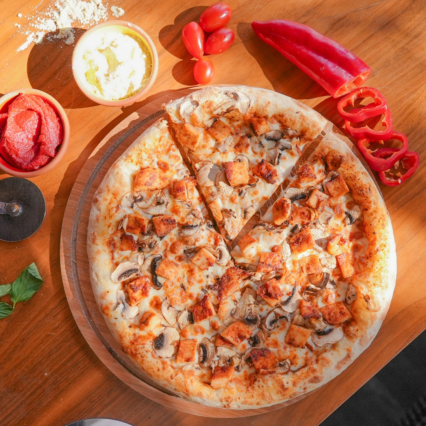 Tavuk Mantar Pizza Menü Orta Boy