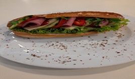 Salamlı Kaşarlı Sandviç