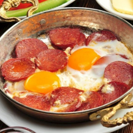 Sucuklu Yumurta
