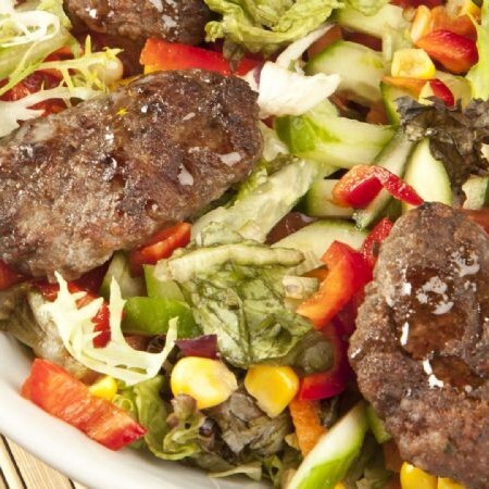 KÖFTELİ SALATA