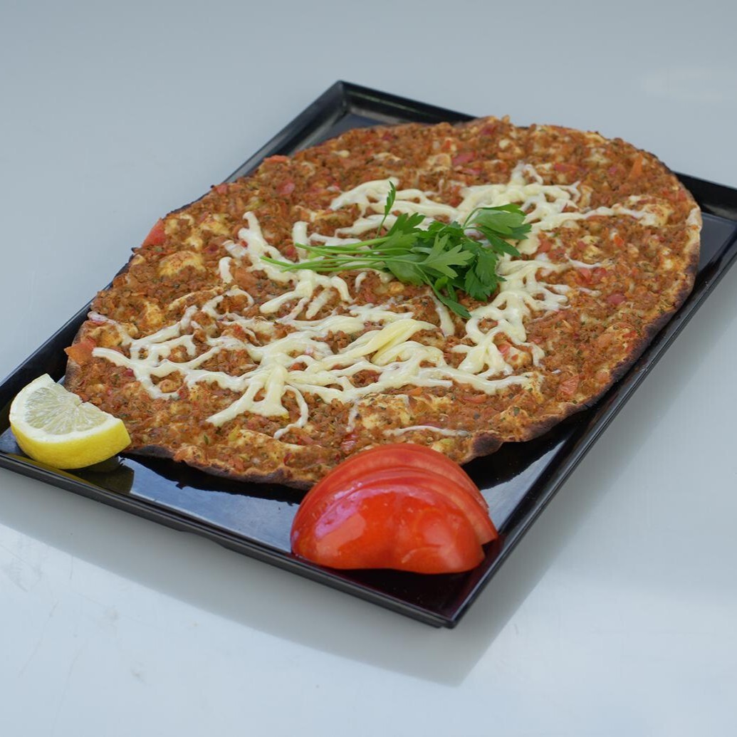 Kaşarlı Lahmacun (1 Adet)