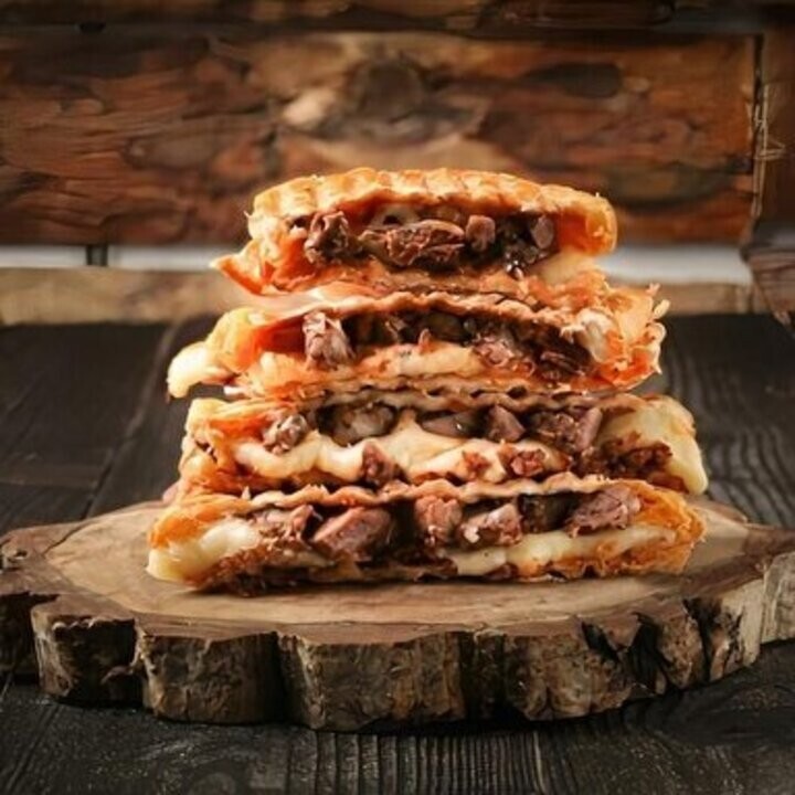 Kavurmalı Atom Tost+Parmak Patates