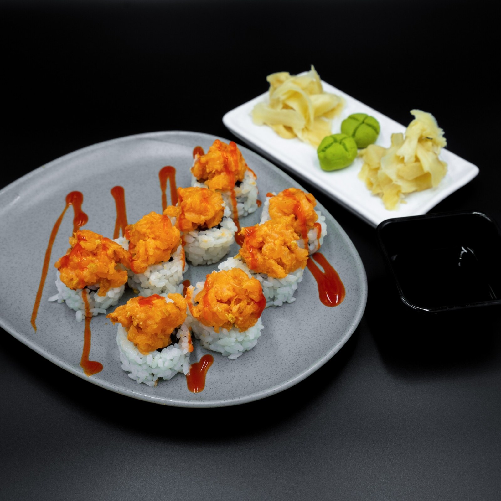 Acılı Somon Roll ( 8 Adet )