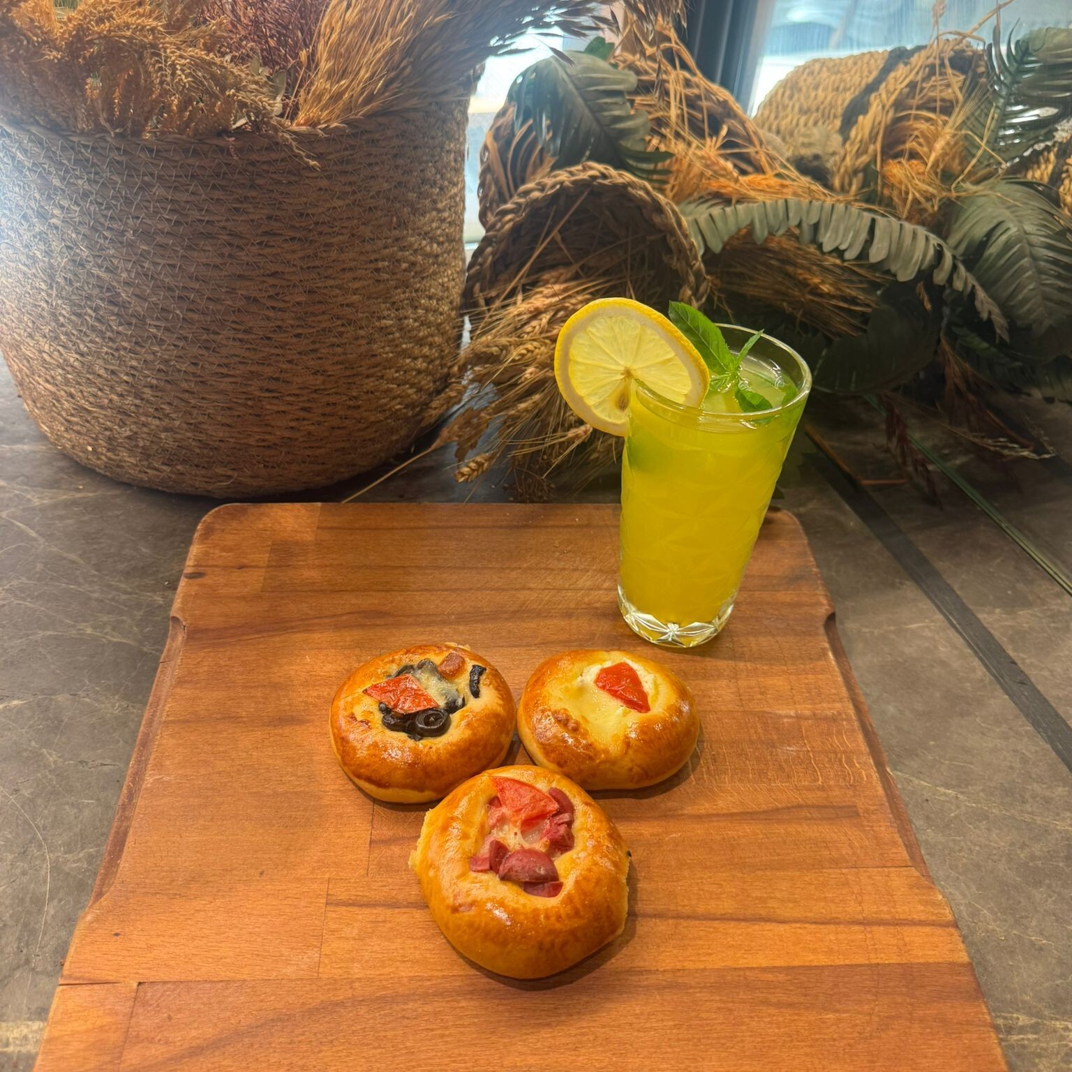 4 Adet Mini Kanepe Pizza