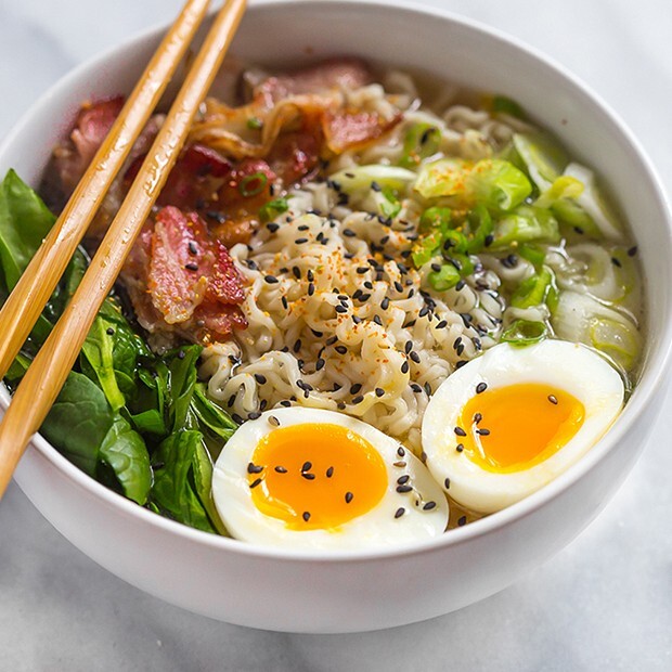Karışık Kahvaltılık Noodle Tabağı