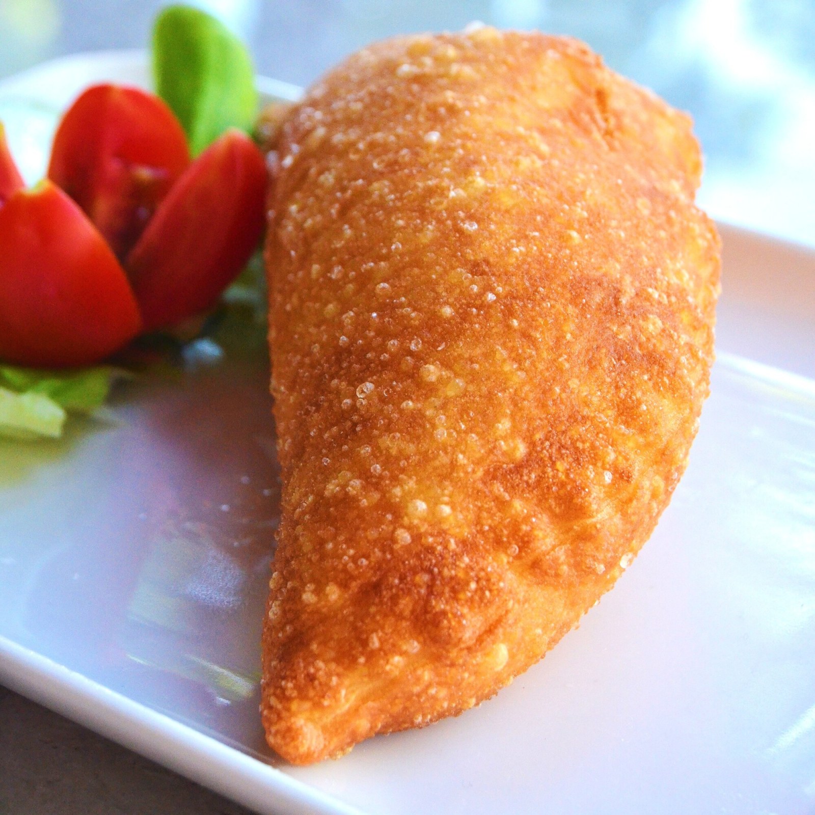 Kuru Domates ve Tulum Peynirli Pişi