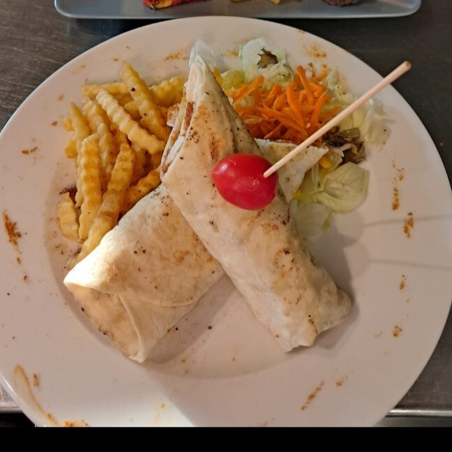 Köfte Dürüm Yanında çorba ikramımızdır