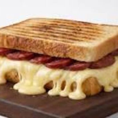 Sucuklu Kaşarlı Kare Tost+Parmak Patates + pepsi 330 ml