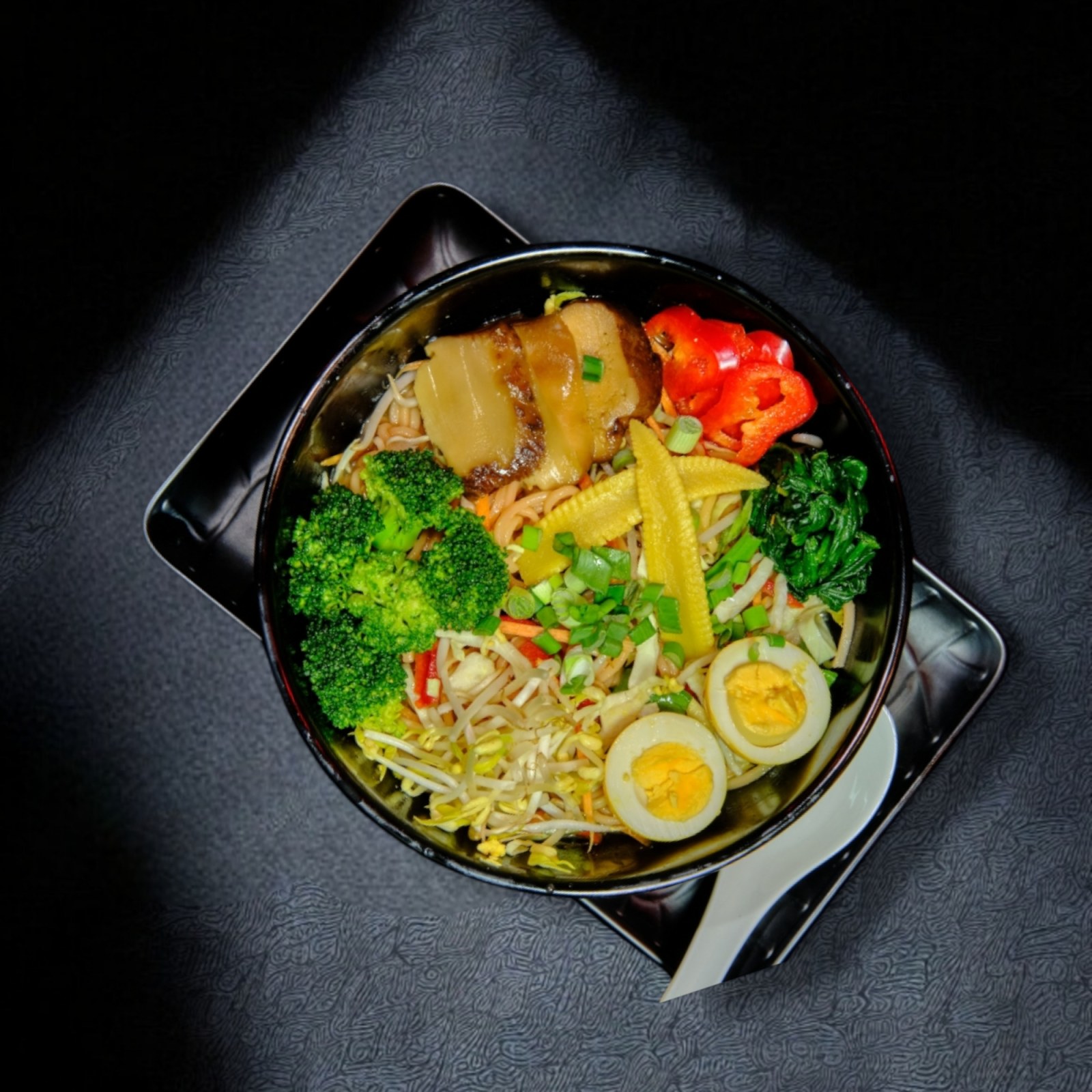 23.Sebzeli ramen
