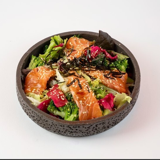 Teriyaki Somon Salatası