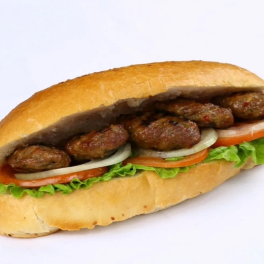 Izgara Köfte (Yarım Ekmek)