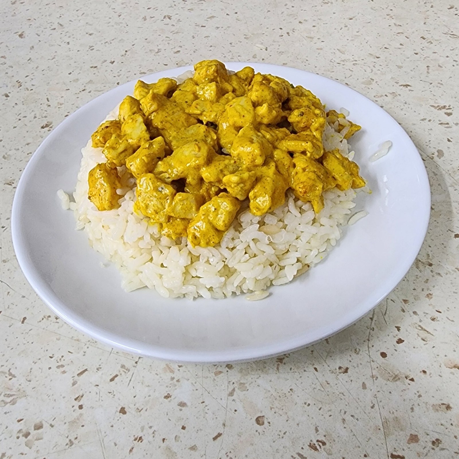Köri Soslu Tavuklu Pilav