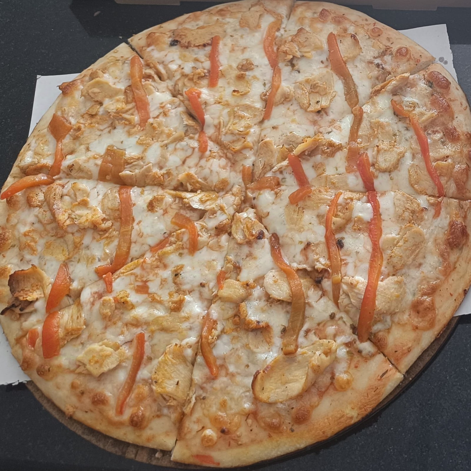 Tavuk Döner Pizza (Orta)
