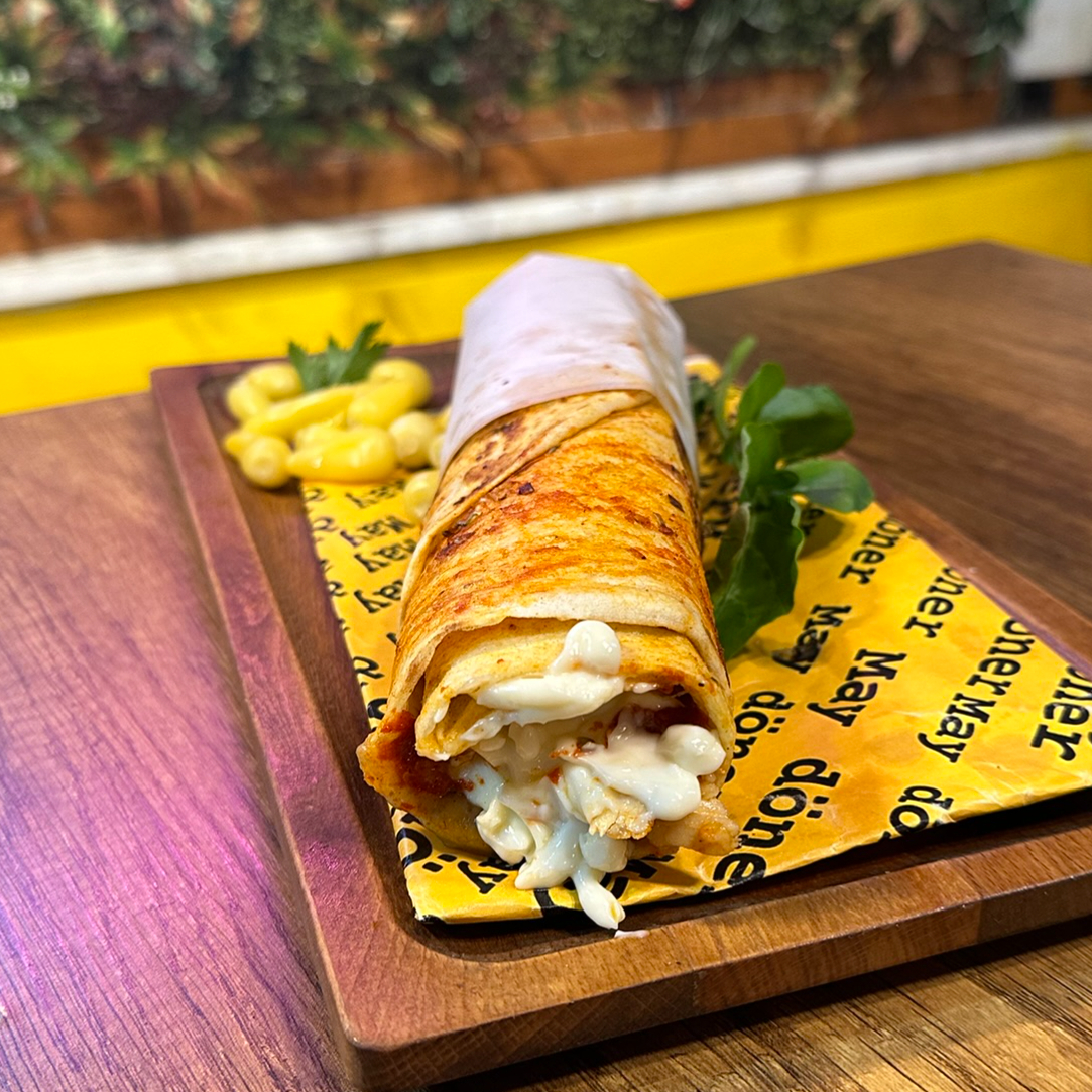 Kaşarlı Mega Tavuk Döner Dürüm