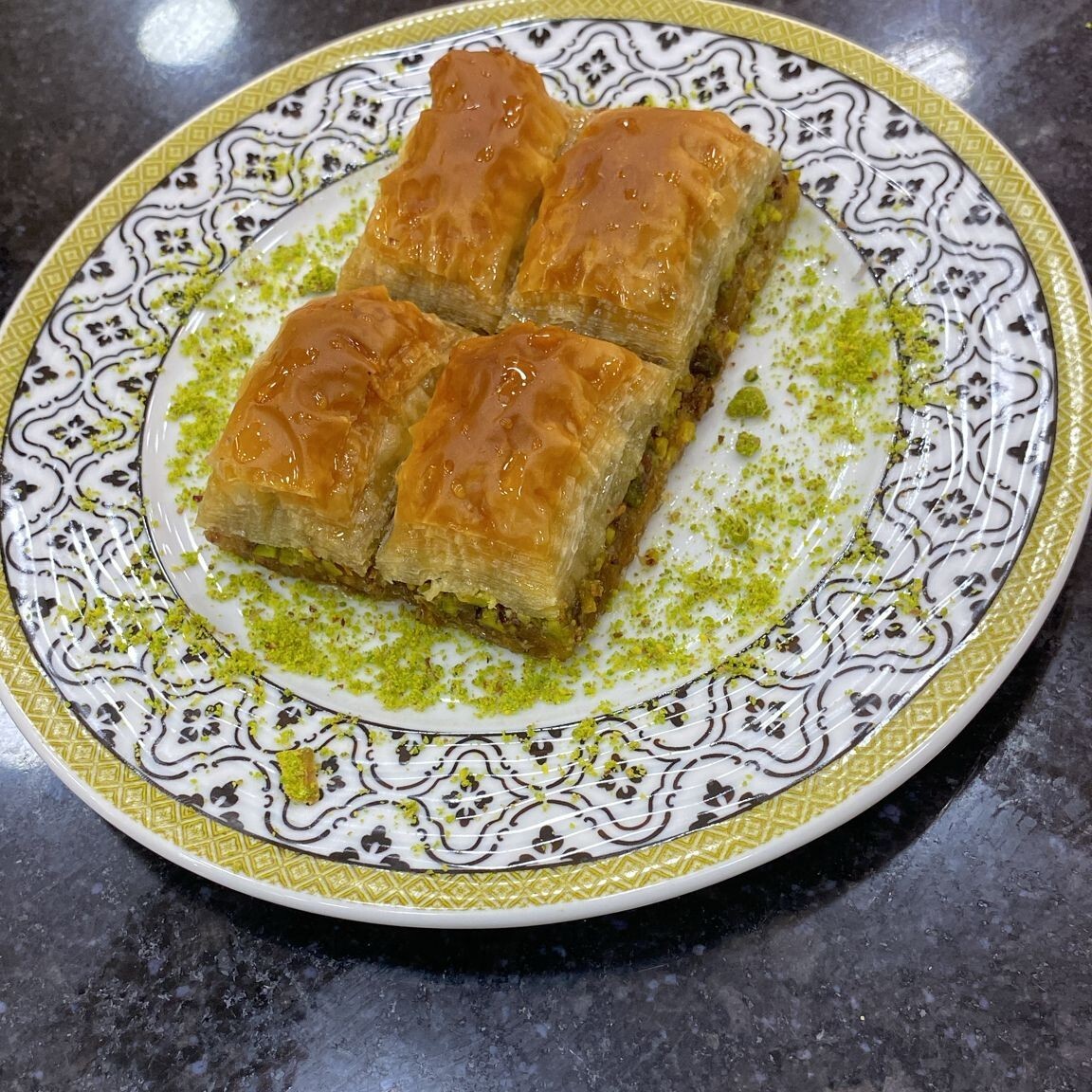Fıstıklı Baklava (1 kg)