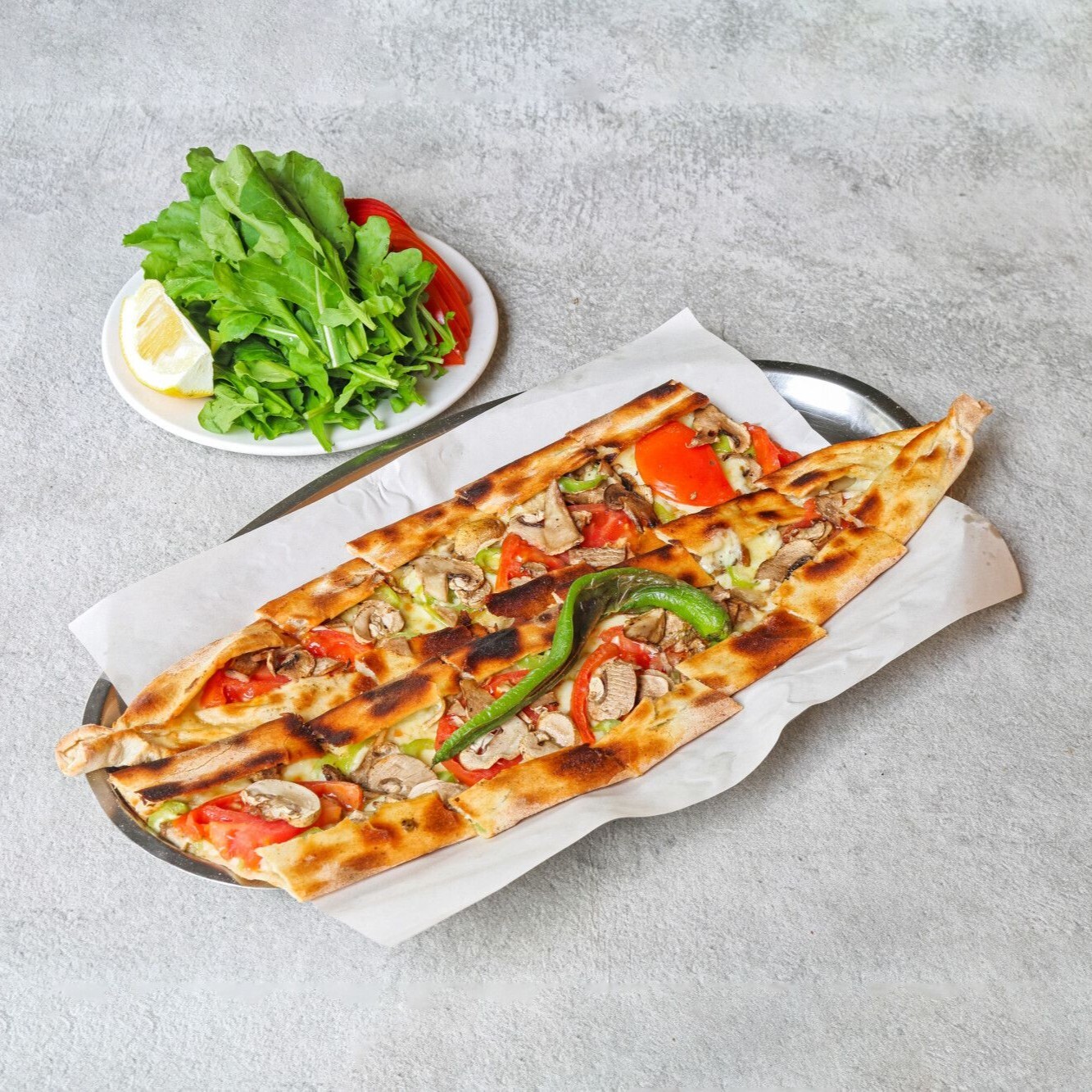 Mantarlı Sebzeli Kolot Peynirli Pide