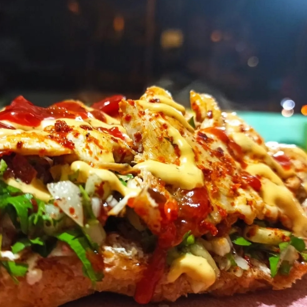 Ekmek Arası Chiky Chiky