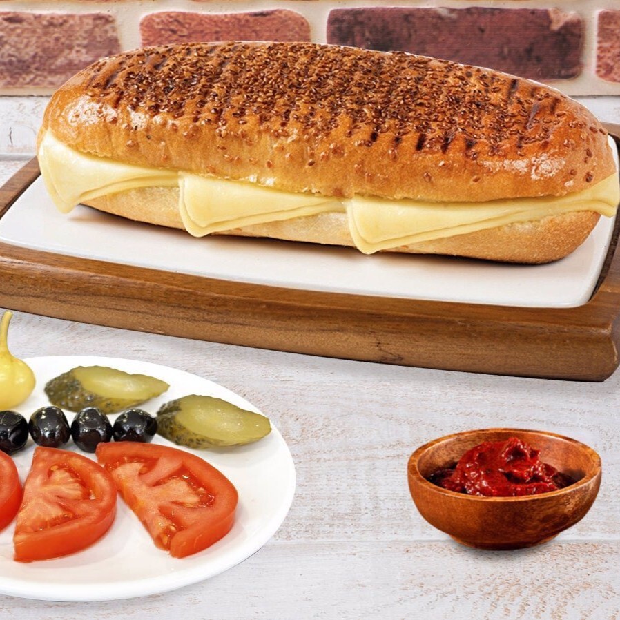 Kaşarlı Sucuklu Yarım Tost