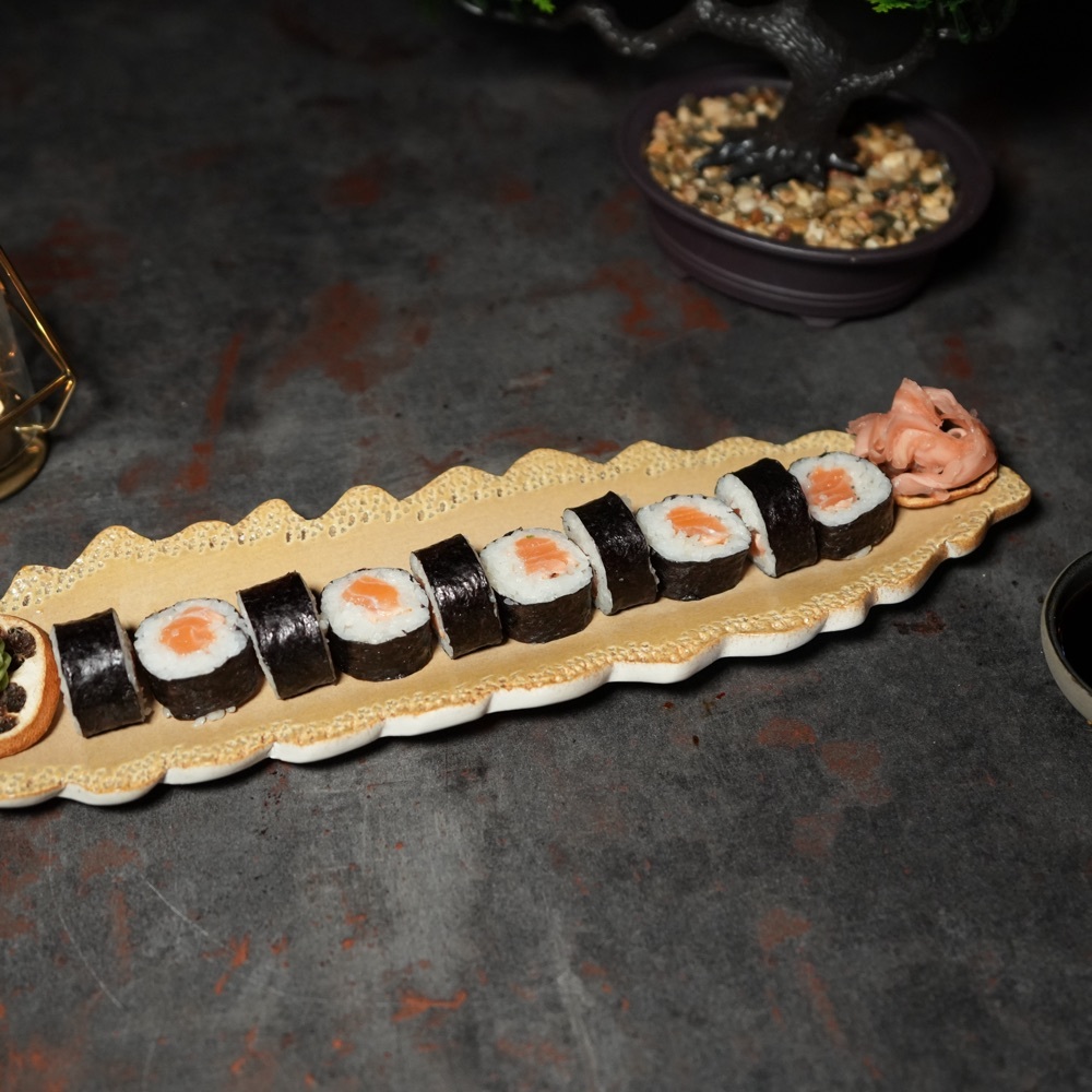 Sake Maki (10 Pcs)