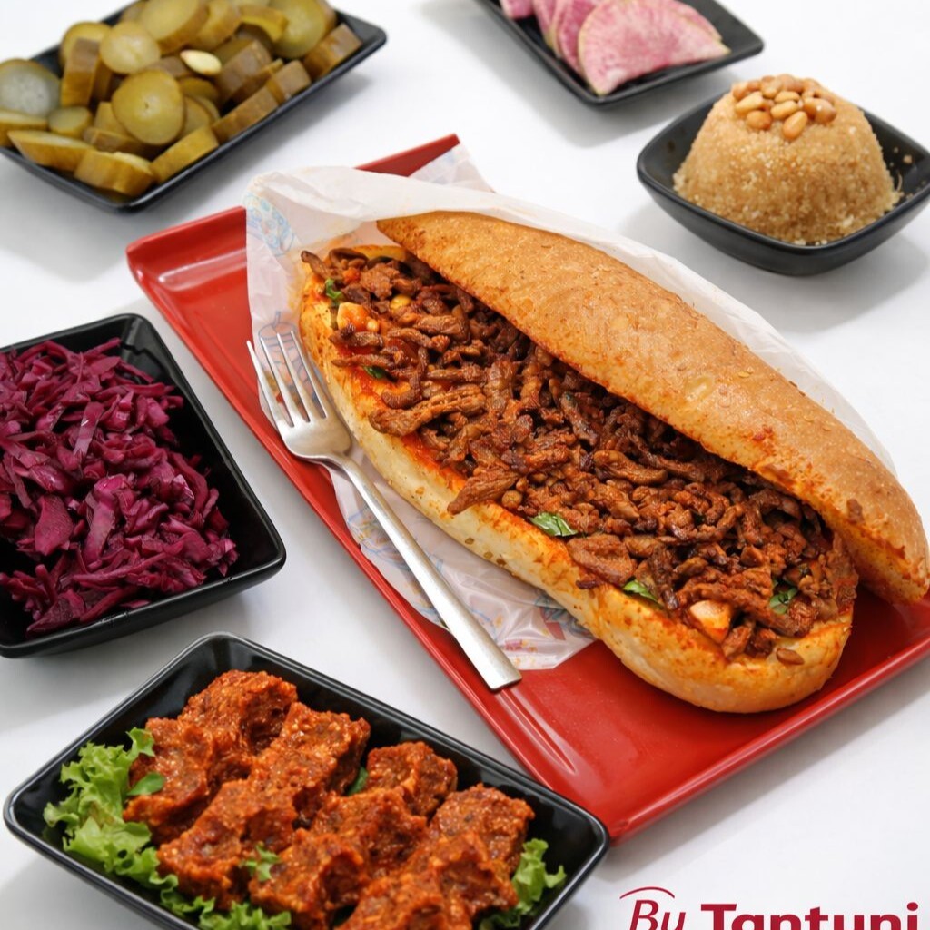 Ekmek Arası Et Tantuni