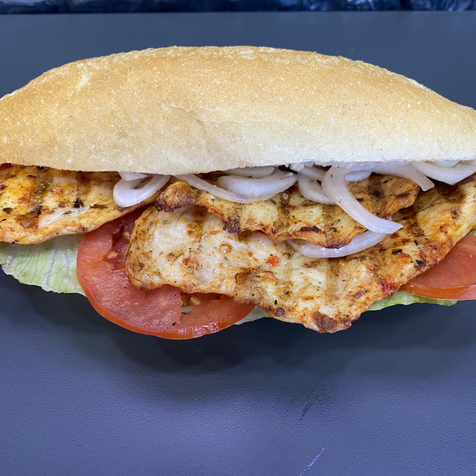 Ekmek Arası Izgara Tavuk