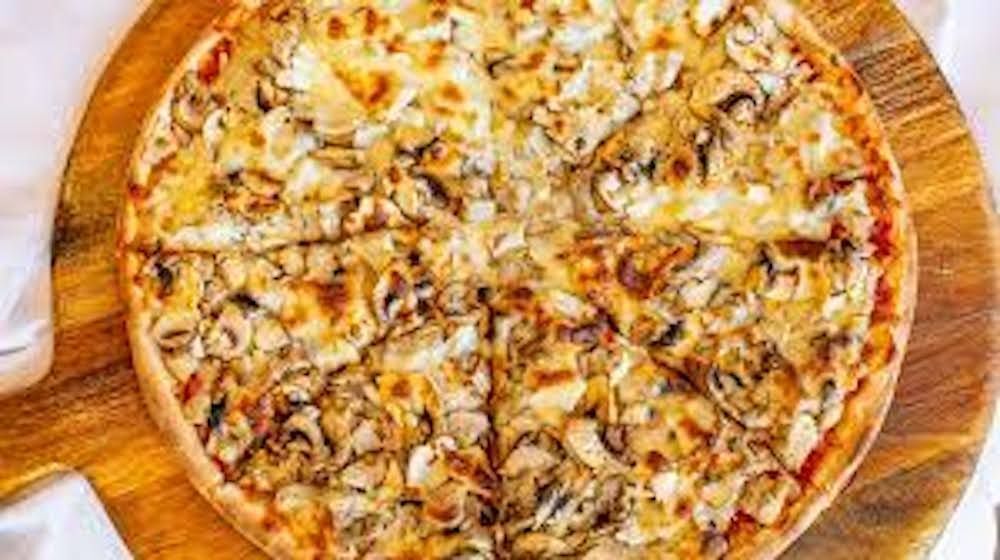 Tavuklu Mantarlı Pizza