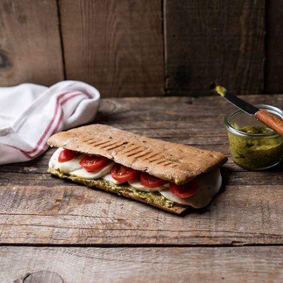 Algötür Mozzarella Keten Tohumlu Sandviç