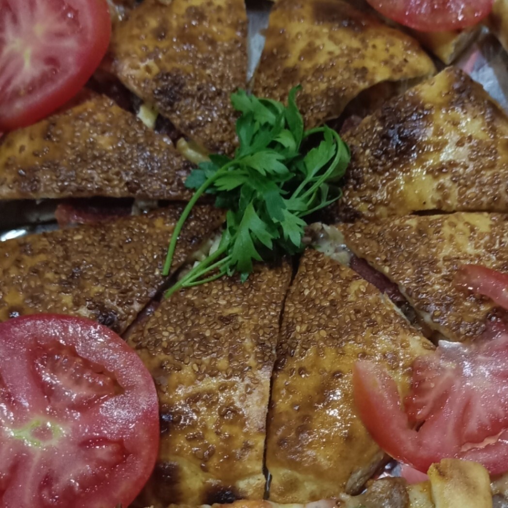 Ustahane Pide (Kapalı Susamlı)