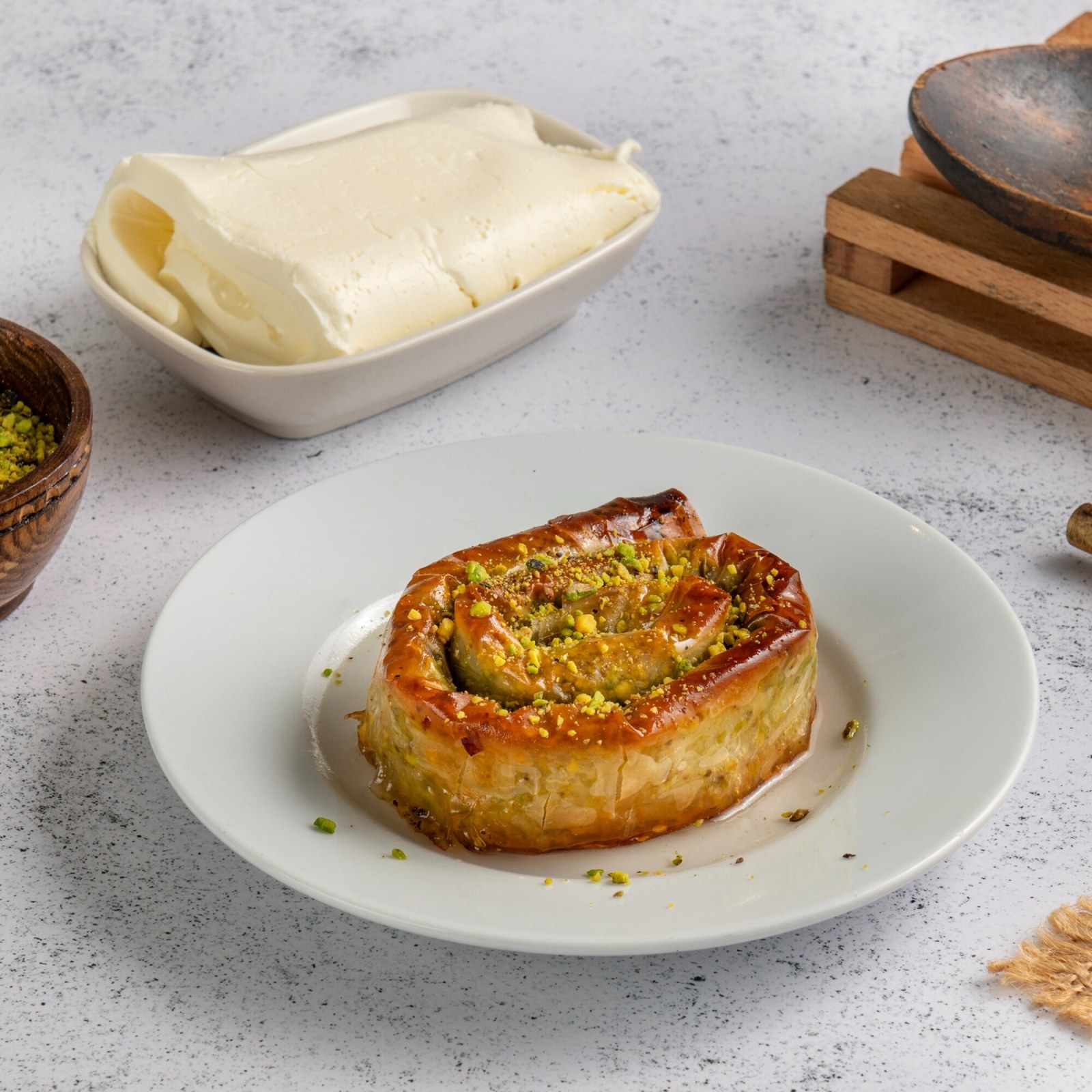 Kaymaklı Sac Arası Tatlısı