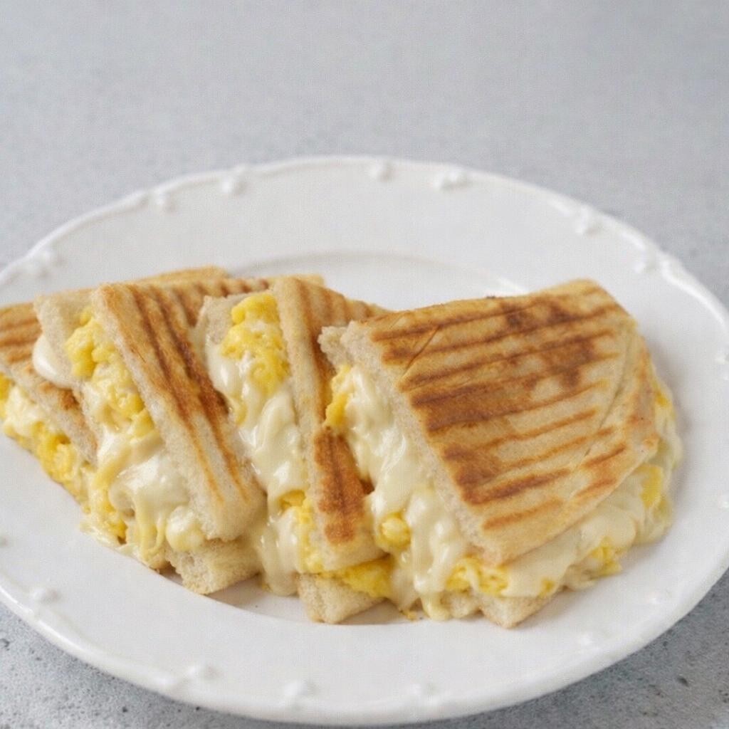 Duble Yumurtalı Kaşarlı Bazlama