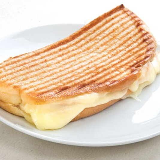 Ayvalık Ekmeğine Çift Peynirli Tost