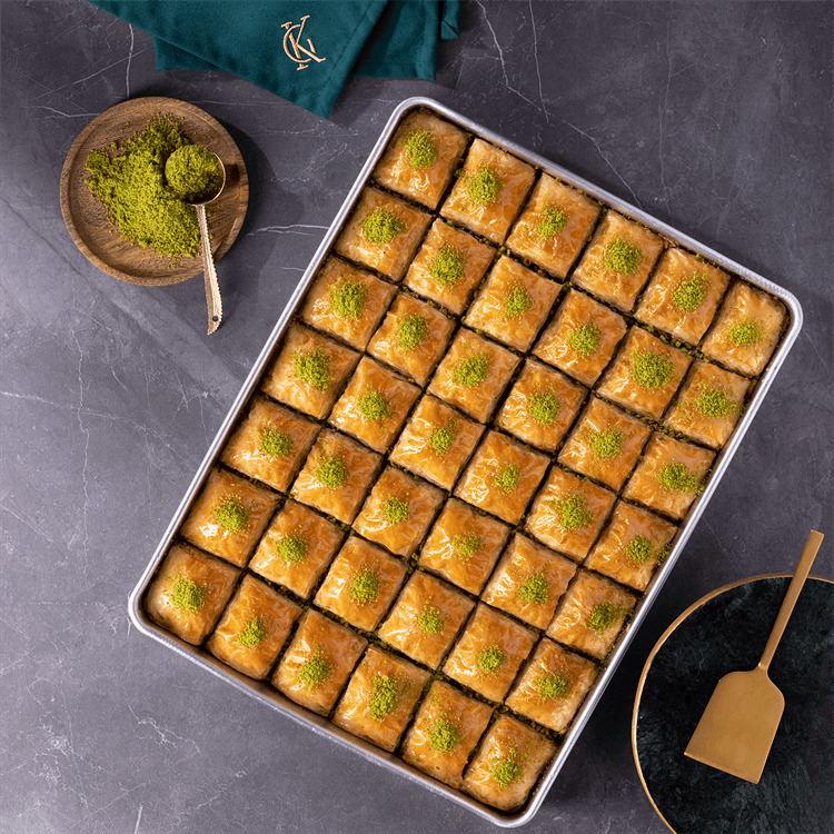1 Tepsı Antep Fıstıklı Baklava