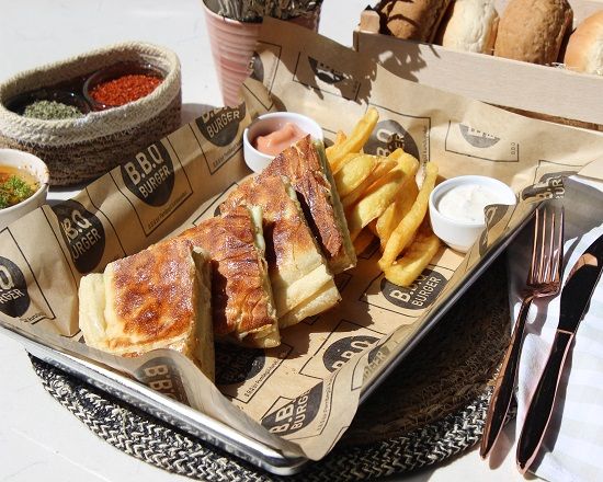 Bazlama Kaşarlı Tost