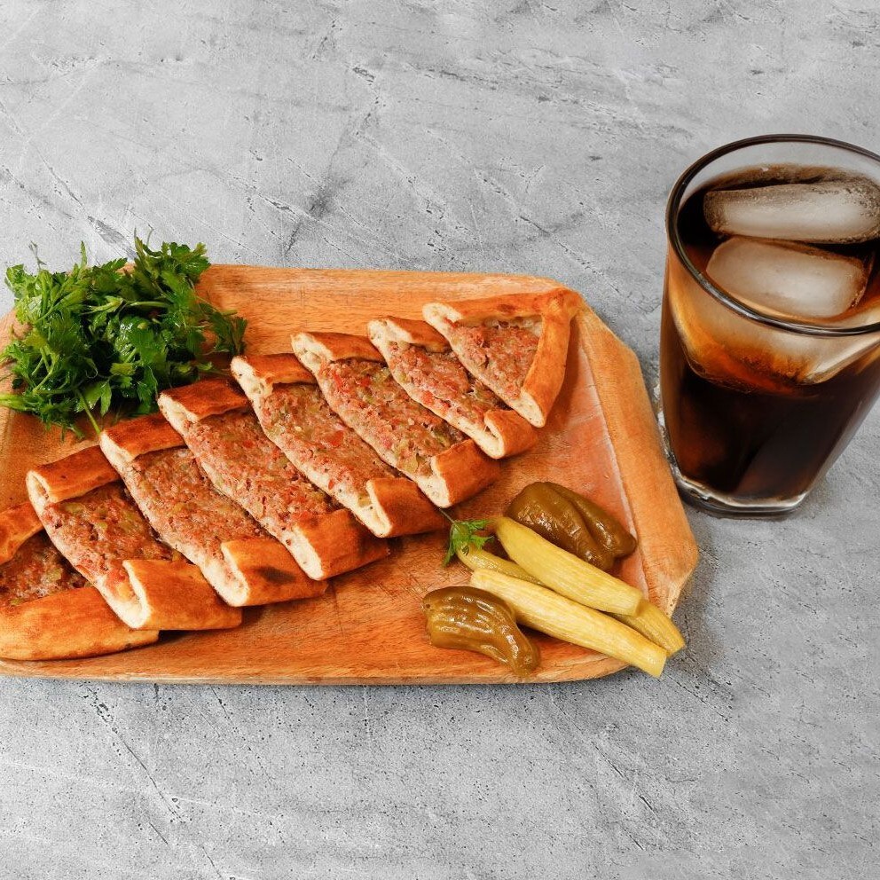 2'li Kıymalı Pide & İçecek (1 L.) Menü