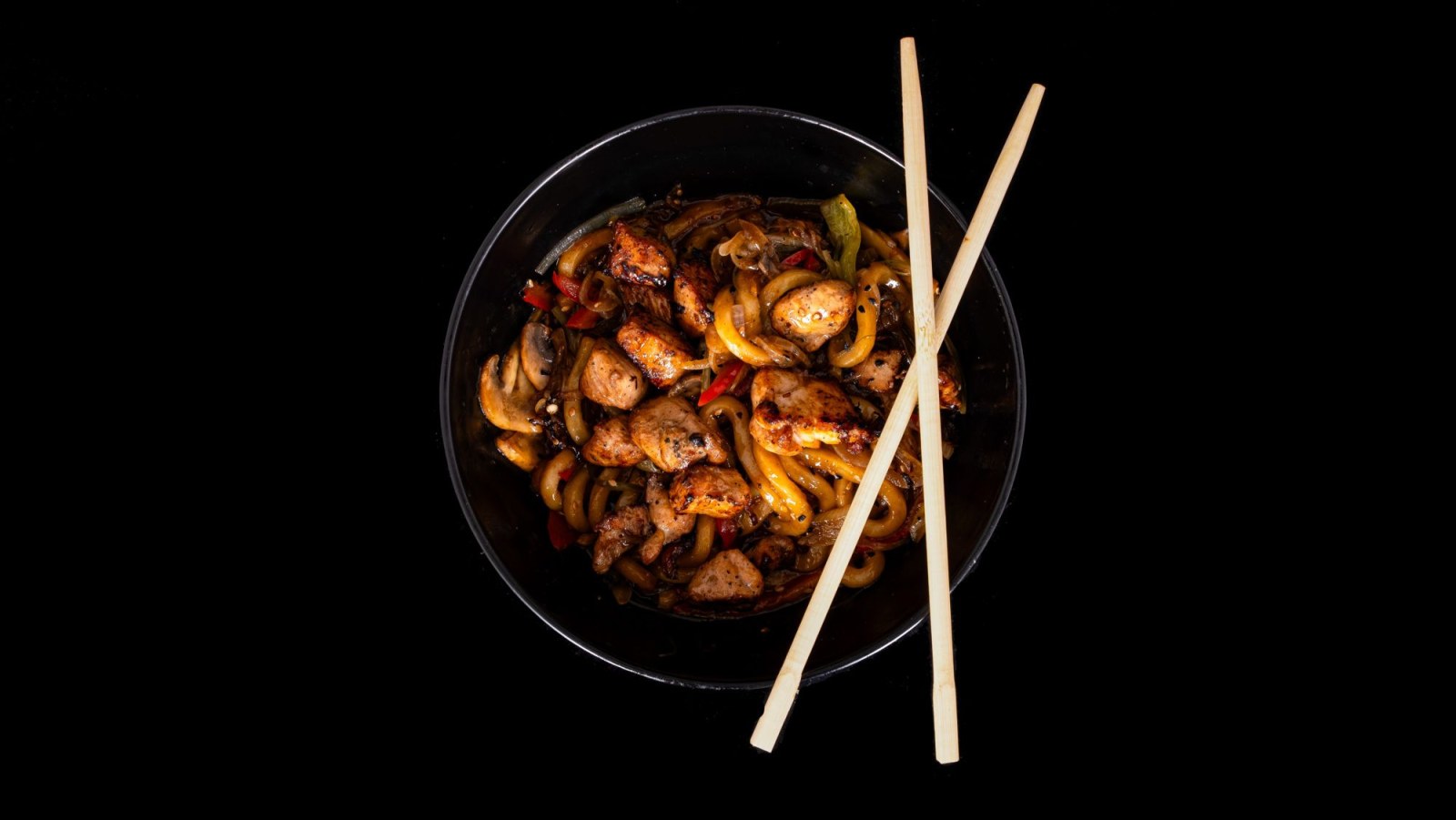 Sarımsak Acılı Tavuklu Udon