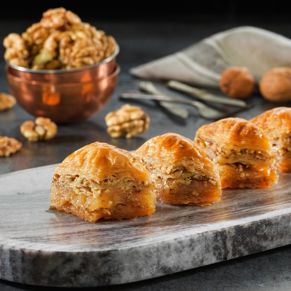 Tereyağlı Cevizli Ev Baklavası (1 kg)