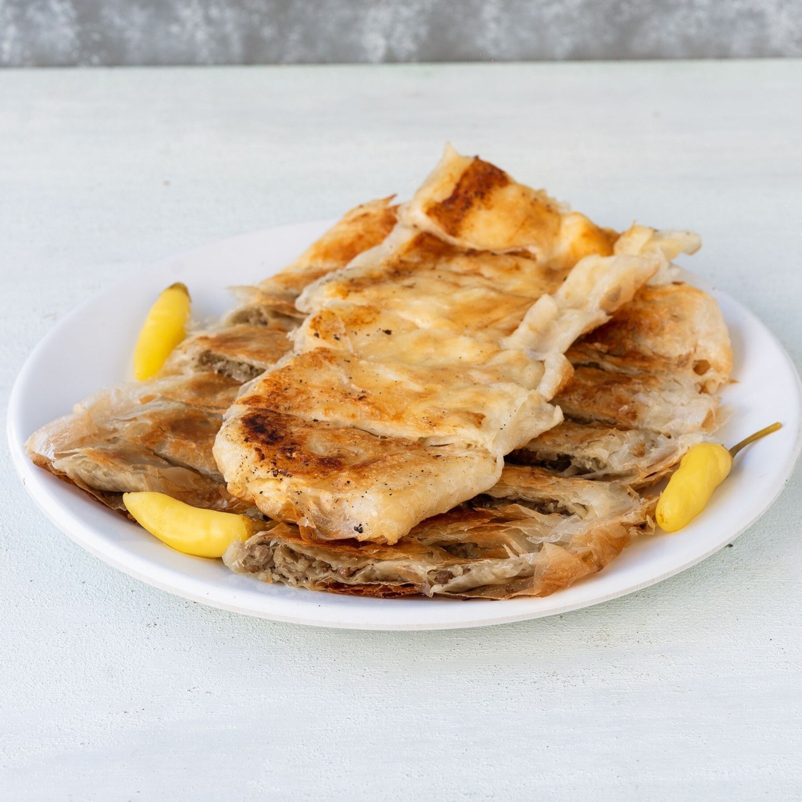 Karışık kol böreği
