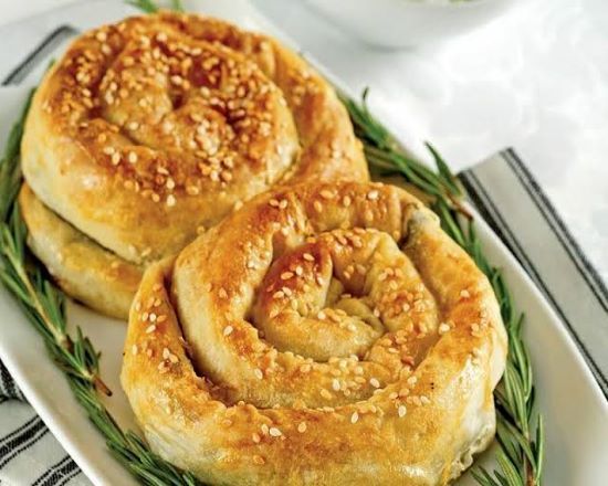 Ispanaklı Gül Böreği