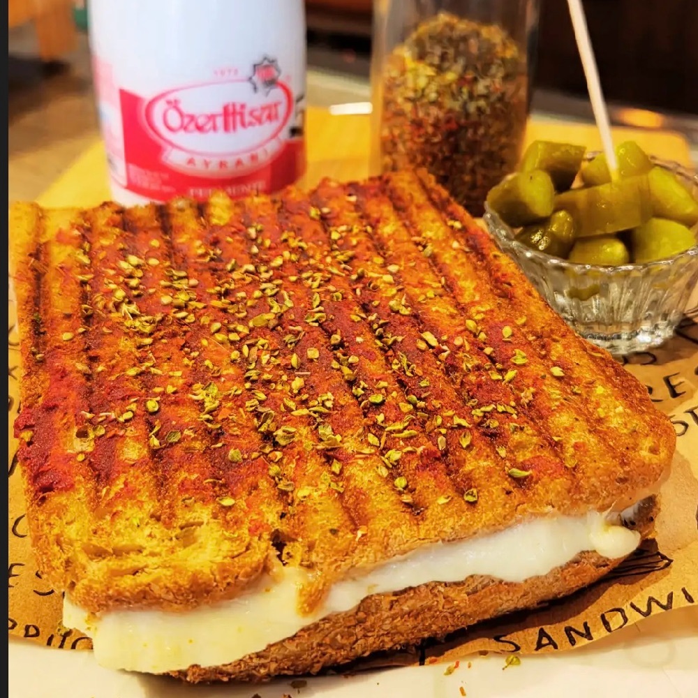 Susurluk Tostu (Mihalıç Peynirli)