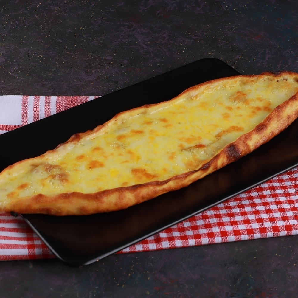 Kaşarlı Pide