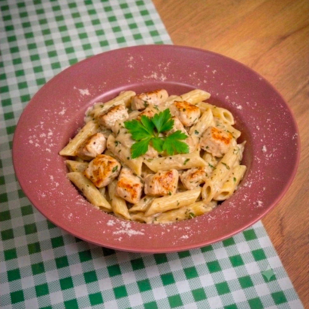 Tavuklu Kremalı Penne Makarna