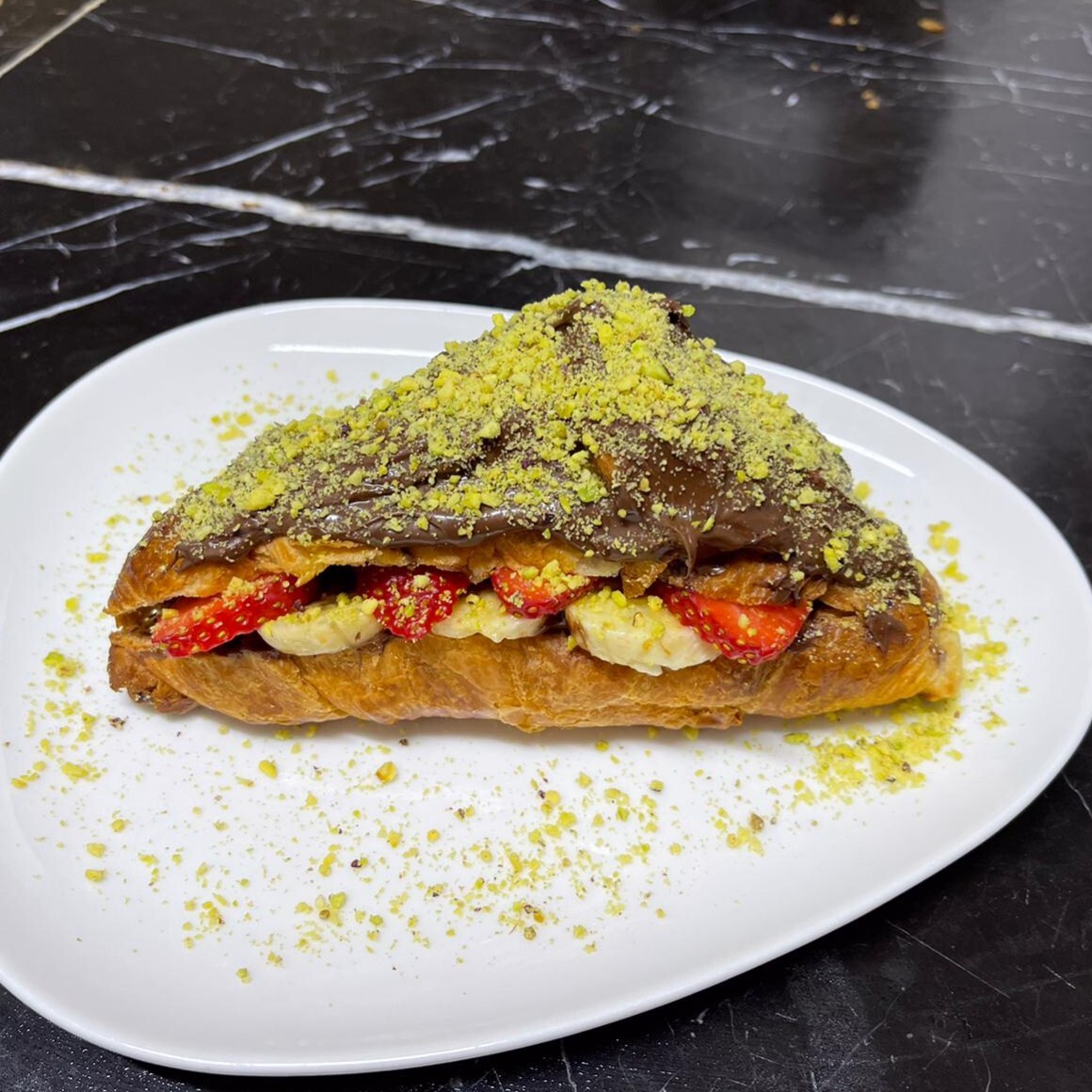 Kruvasan Nutelallı