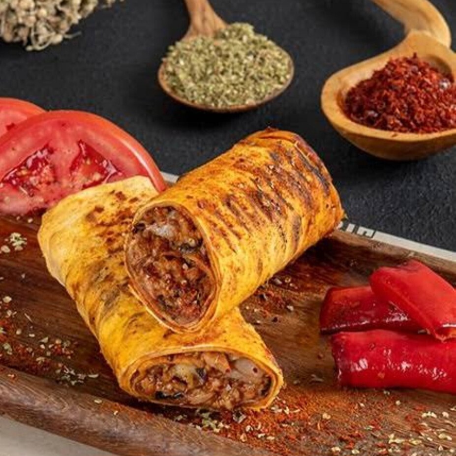 Sriracha Acı Soslu Dön Dön VIP Et Döner Dürüm (70 Gr)