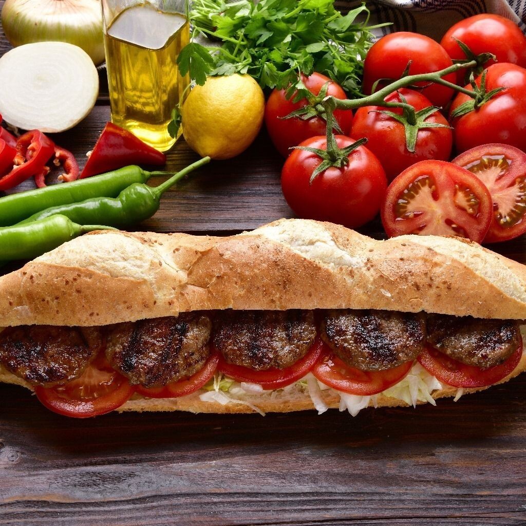 Tam Ekmek Acılı Kasap Köfte+AYRAN